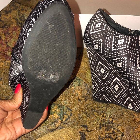 COPY - Wedge Peep Toe Sandle - Picture 4 of 4